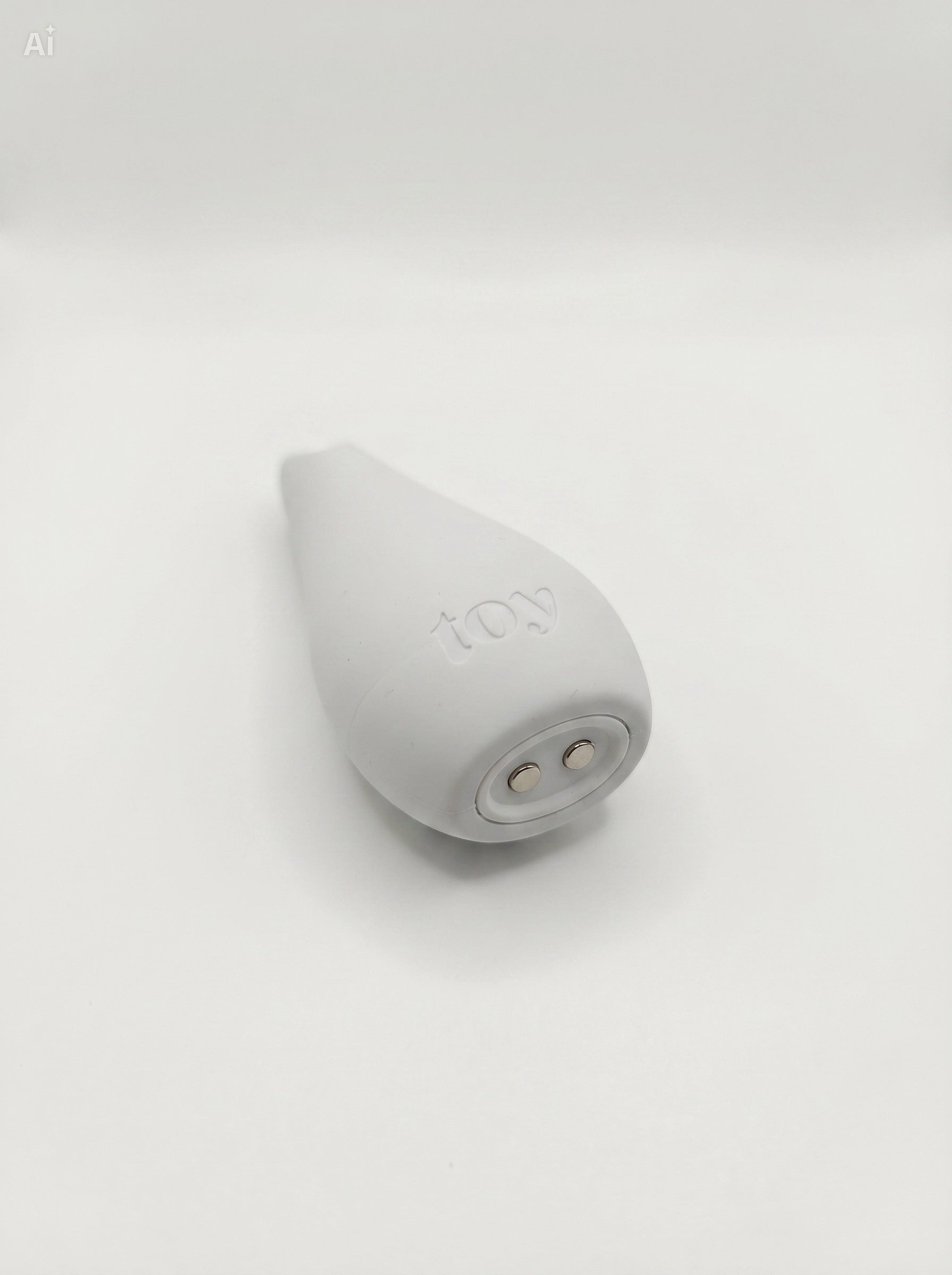 Minimalist Cone Vibrator – Elegant Design & Focused Stimulation - Image 4